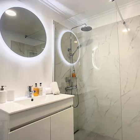 아파트 Portinho's View By Lovelystay 카니코